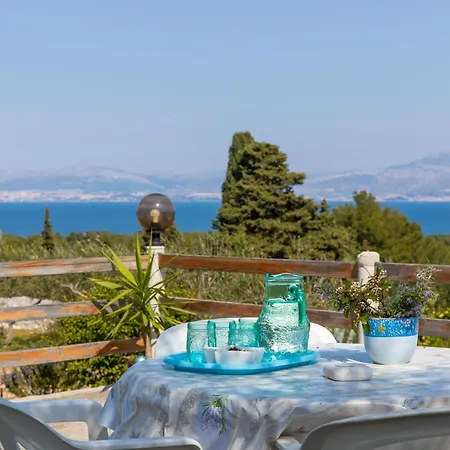 Grubisic Apartment Mirca (Brac)