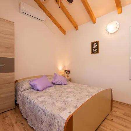 Apartment Grubisic
